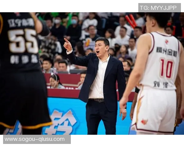 王世龙执教生涯回顾：引领浙江男篮冲击总决赛并获年度最佳教练荣誉